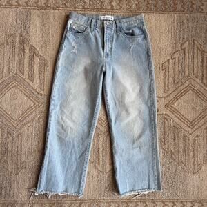 Light Wash Straight Leg Cropped Jeans Raw Hem Minimalist Women 29 USA Made